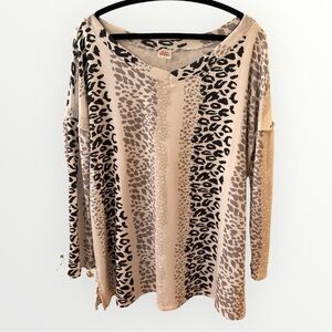 Stylish Leopard Print V-Neck Long Sleeve Top